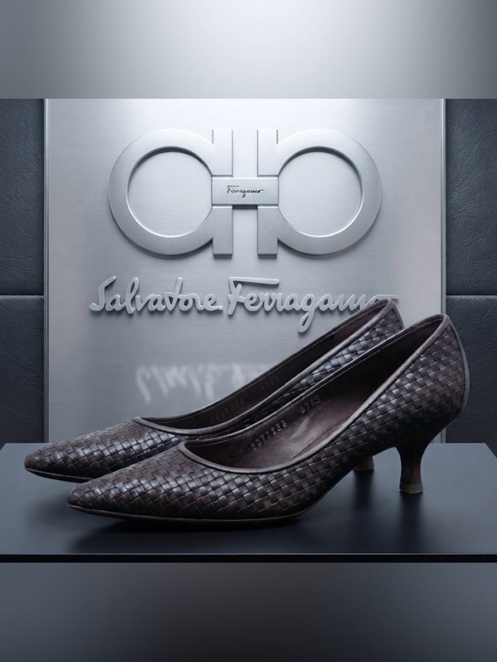 Authentic Salvatore Ferragamo luxury designer woven leather heels pumps 7.5 B